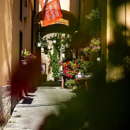 Antico Sedile *