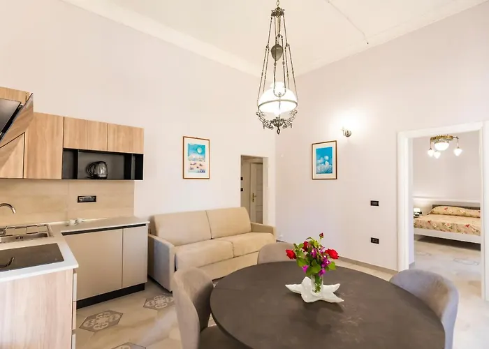 Antico Sedile דירה *